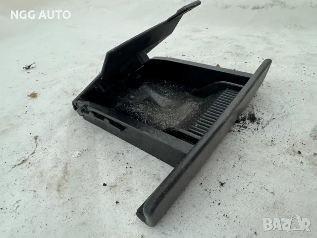 Пепелник Пежо 307, Peugeot 307, 9637031977, снимка 2 - Части - 50421872