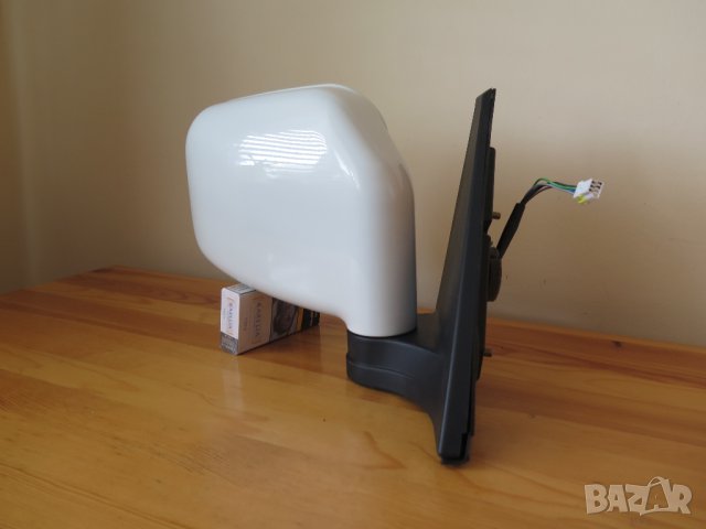 Mitsubishi Pajero 98-07г, Дясно огледало,, снимка 4 - Аксесоари и консумативи - 38096990