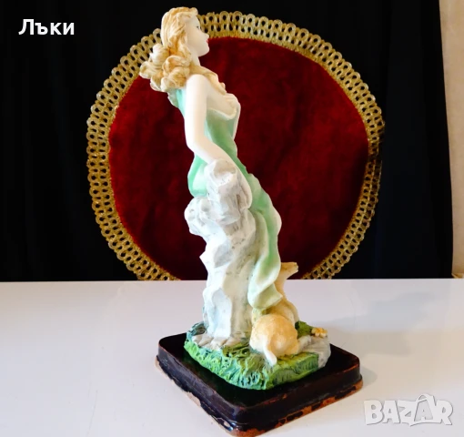 Порцеланова статуетка,фигура Дама,Фея и Сърна,22 см. , снимка 7 - Антикварни и старинни предмети - 51290495
