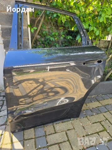 Задна лява врата за Porsche Macan с лайсна