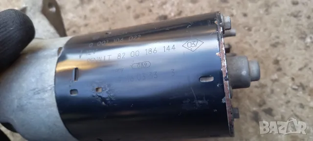 Стартер за Renault Laguna II 1.8 бензин, снимка 2 - Части - 48837546