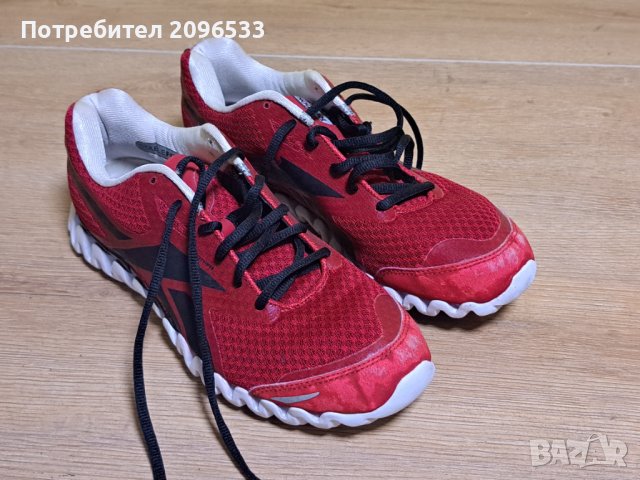 Маратонки Reebok 40 номер, снимка 4 - Маратонки - 43300674