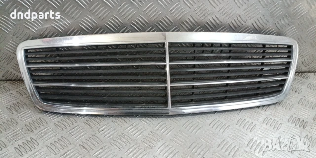 Решетка преден капак Mercedes C-Class W203 2002г.	