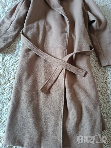 дамско бежаво палто , снимка 1 - Палта, манта - 43661164