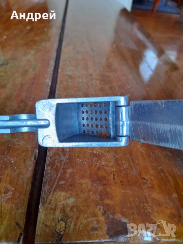 Стара алуминиева преса за чесън #5, снимка 6 - Други ценни предмети - 39914883