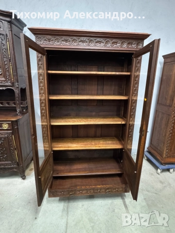 Уникална дъбова витрина, снимка 10 - Секции и витрини - 52717580