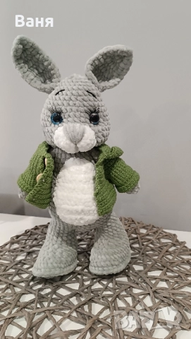 Ръчно плетено зайче, снимка 3 - Плюшени играчки - 52093276