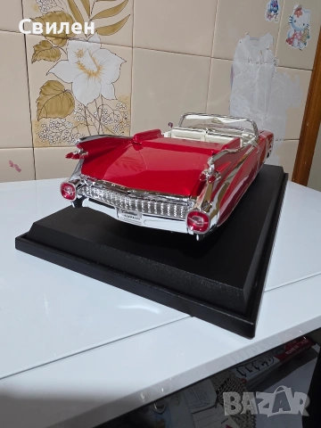 Cadillac Eldorado 1959 (1:18), снимка 4 - Колекции - 53143939