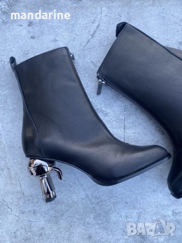 KARL LAGERFELD № 37 & 38 🍊 Дамски боти ест. кожа с лого на тока нови с кутия, снимка 4 - Дамски боти - 42973803