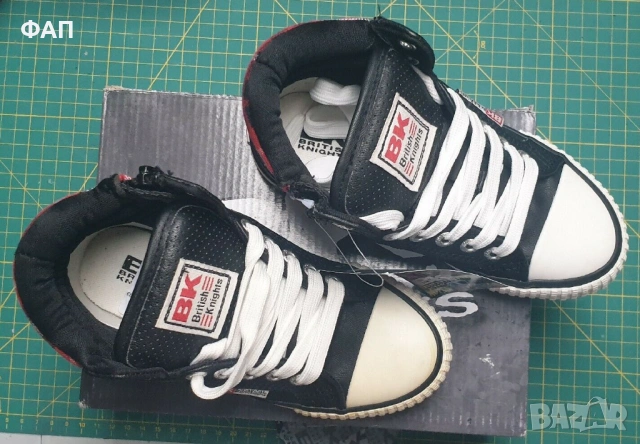 BritishKnights Black/Red Trainers Size EU29, детски , нови в кутия, снимка 2 - Детски маратонки - 53246020