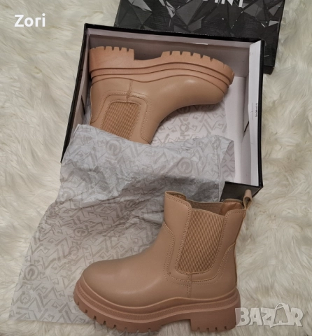 Бежови боти с дължина на стелката 22,5см