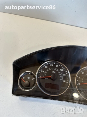 Скоростомер инструмент тахограф за Jeep Grand Cherokee 3.0 CRD (2007) 05172311AC , снимка 2 - Части - 53522756