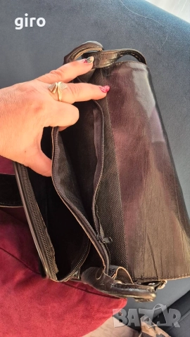 Дамска чанта от камилска кожа, снимка 8 - Чанти - 52752378