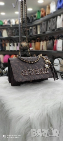 чанти Guess, снимка 6 - Чанти - 51455168