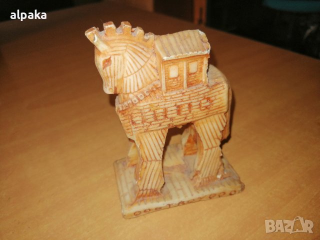 Продавам статуетка на троянския кон, Троя, снимка 1 - Декорация за дома - 43855237