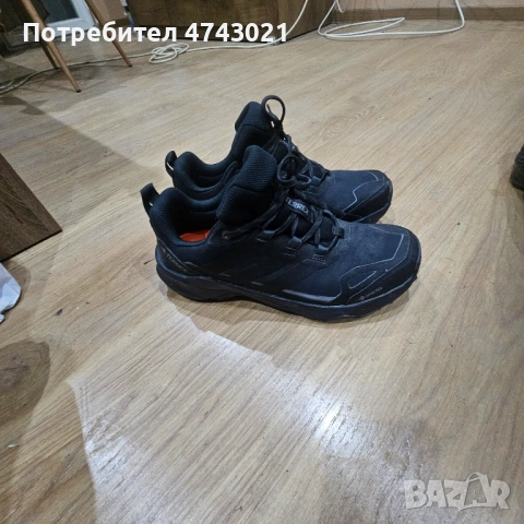 Адидас тирекс ах5 горе тех, снимка 2 - Маратонки - 53541018