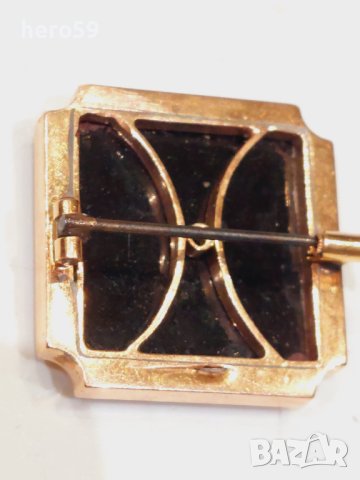 Златна 18к брошка с карнеолова гема изобразяваща три глави, снимка 13 - Колиета, медальони, синджири - 43491618