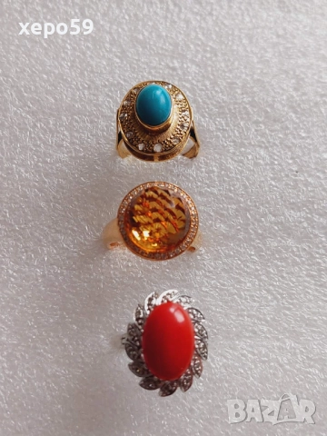 Лот златни пръстени с цитрин,корал,тюркуаз и диаманти,злато 750/цени,1800,900,750 евро.
