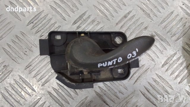 Дръжка врата Fiat Punto 2003г.(задна лява), снимка 1 - Части - 43605434