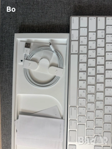 Apple Magic Keyboard с цифров блок – оригинална