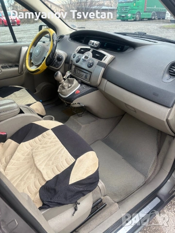 Renault Grand Scenic 1.9 dci, снимка 12 - Автомобили и джипове - 53446055