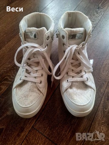 Дамски кецове Guess