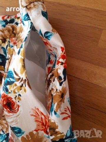 Флорална пола Страдивариус, снимка 2 - Поли - 26648309