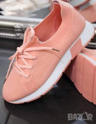 разпродажба - дамски маратонки 