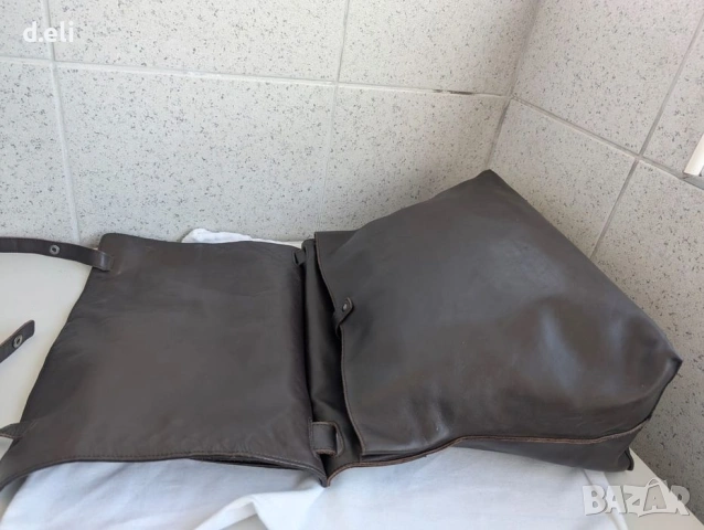 BOTTEGA VENETA Original 100% Lambleather , снимка 4 - Чанти - 53029911