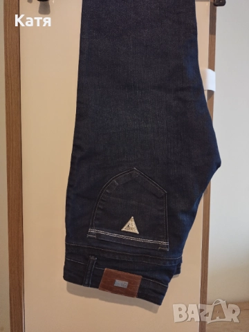Дамски дънки Guess 29 номер, снимка 5 - Дънки - 52431639