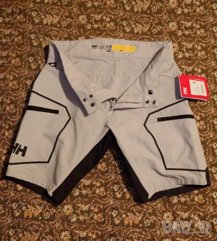 Helly Hansen , снимка 2 - Къси панталони - 50036079