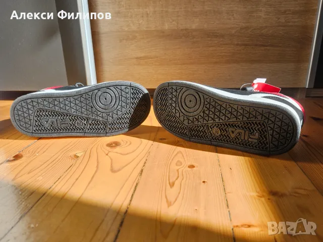 Чисто нови зимни маратонки с подплата Fila, снимка 3 - Детски маратонки - 49104545