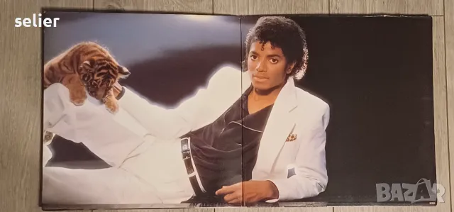 Michael Jackson ‎– Thriller Холандско издание 1982г-GATEFOLD Състояние на винила:визуално е между VG, снимка 2 - Грамофонни плочи - 48732934