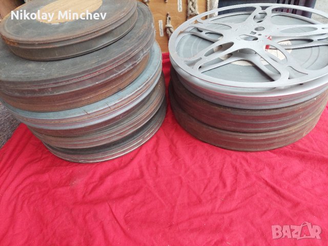 Стари филмови ленти с метални кутии , снимка 1 - Други ценни предмети - 39871972