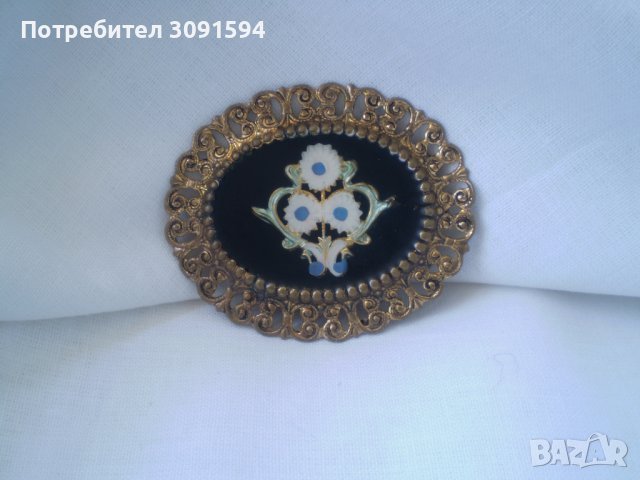 Старинна  аристократична брошка