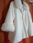 Ново бяло пухкаво палтенце, снимка 2