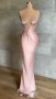 Стилна дълга бална рокля от сатен в нежно розово