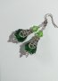 Kрасиви обици във Викториански стил с орнаменти в цвят Сребро и изумрудено зелени кристали , снимка 1 - Обеци - 32722385