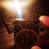 Bitcoin запалка с огледалце на гърба, снимка 5 - Запалки - 34595853