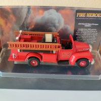 Метална количка Corgi- Пожарна кола 1953 Mack B Open Pumper , снимка 2 - Колекции - 33020701
