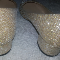 Златисти дамски обувки среден ток с камъни № 38, снимка 3 - Дамски обувки на ток - 36454801