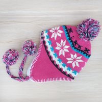 3275 Дамска зимна плетена шапка Снежинки, снимка 8 - Шапки - 38917952