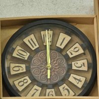 Стенен дървен часовник, снимка 2 - Стенни часовници - 43133194