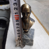 Малък бронзов бюст, фигура, статуетка, снимка 7 - Антикварни и старинни предмети - 44844765