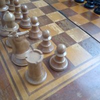 Стар шах за игра в дървена кутия, голяма, дървена табла , снимка 5 - Шах и табла - 43543583
