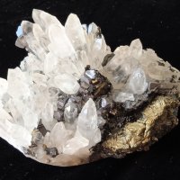 №150,Кварц, Планински кристал,Кварцова друза,Quartz Bulgaria,BGminerals,, снимка 4 - Колекции - 44115480