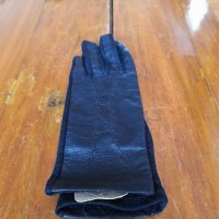 Стари Дамски ръкавици Леда, снимка 1 - Други ценни предмети - 34911421