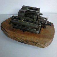 стара сметачна машина, снимка 1 - Антикварни и старинни предмети - 27561709