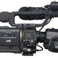 Продавам видео камера JVC GY-HD201E с аксесоари към нея, снимка 2 - Камери - 22312783