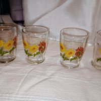 Ретро комплект стъклени чаши., снимка 4 - Антикварни и старинни предмети - 40536396